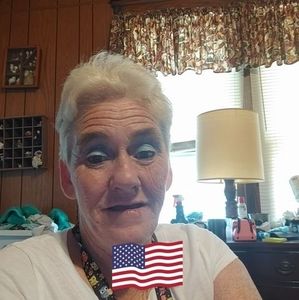 Meet your Posher, Delores